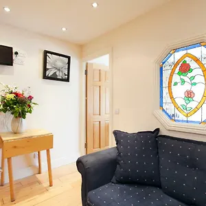 leeson-bridge-guesthouse.dublin-hotelsweb.com/